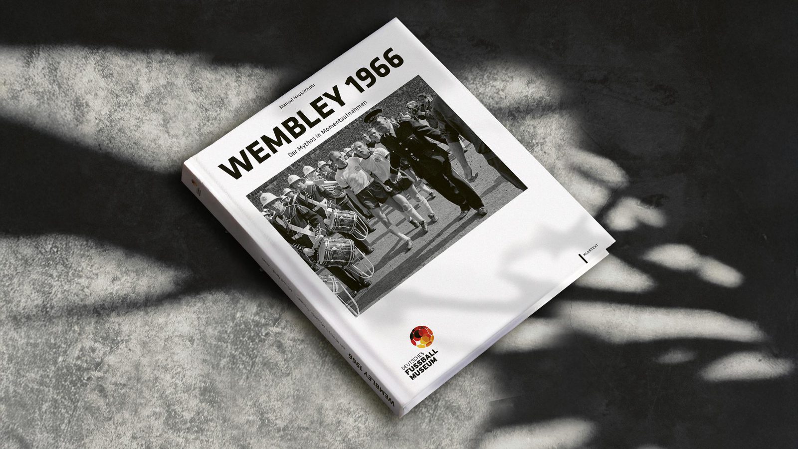 16-k-werk-dfm-katalog-sonderausstellung-wembley_2560x1440_kw